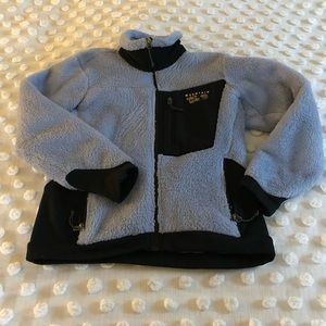 Women’s Mountain Hardware fleece jacket. Size M